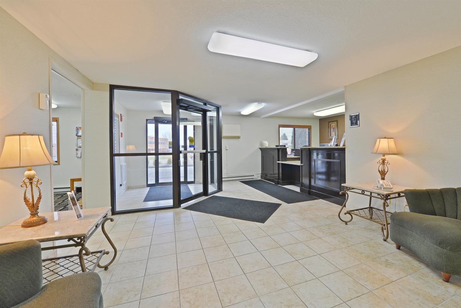 Americas Best Value Inn And Suites Bismarck Exterior foto